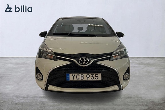 Toyota Yaris 5 of 21