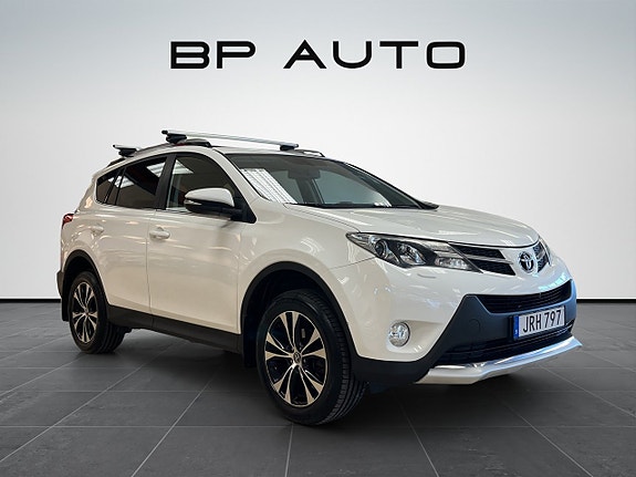 Toyota RAV4 8 of 24