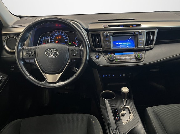 Toyota RAV4 9 of 24