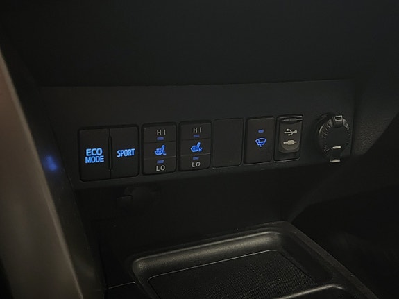 Toyota RAV4 19 of 24