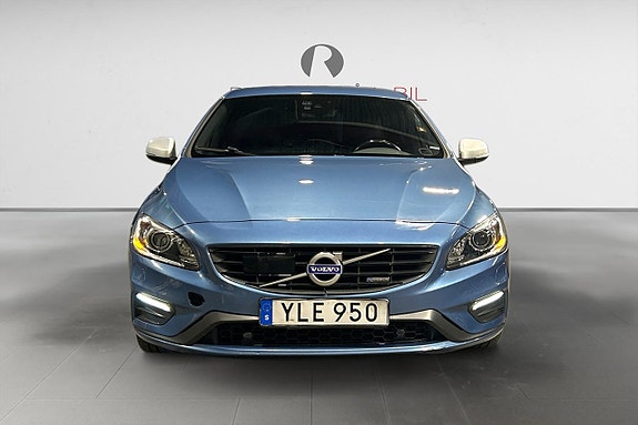 Volvo V60 10 of 16