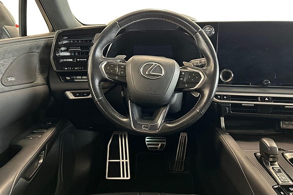 Lexus RX500h 11 of 21