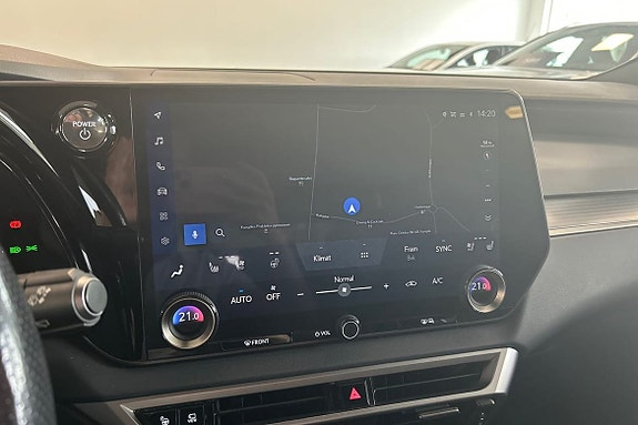 Lexus RX500h 15 of 21