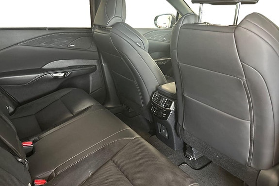 Lexus RX500h 9 of 21