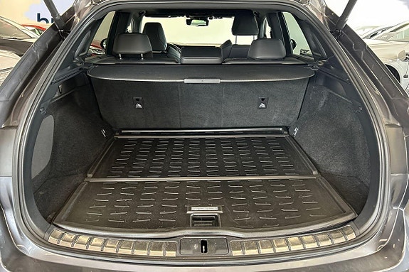 Lexus RX500h 12 of 21