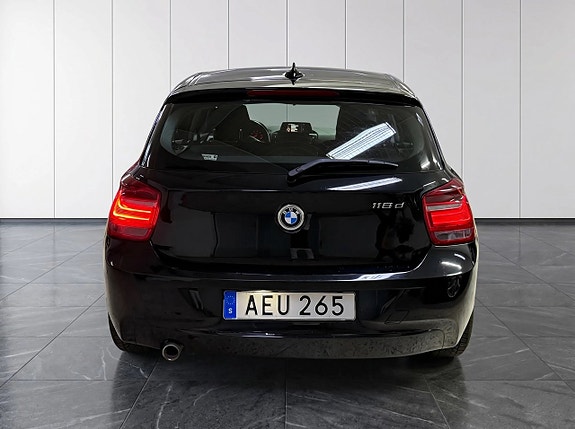 BMW 118d 5 of 5