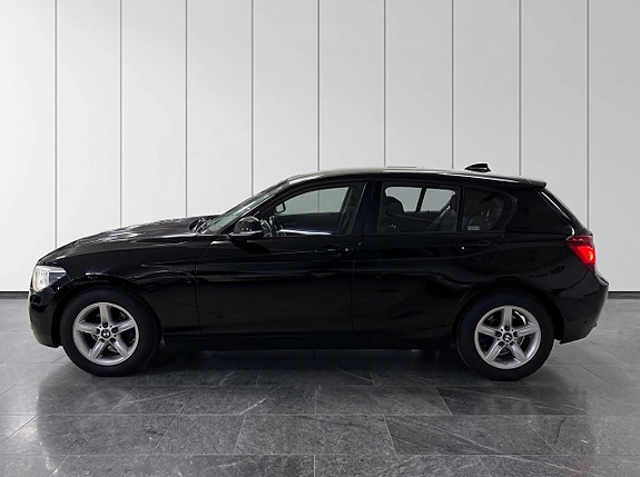 BMW 118d 6 of 15