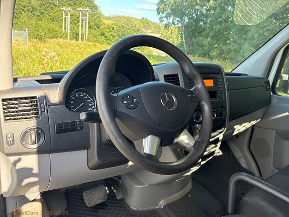 Mercedes-Benz Sprinter 208 13 of 28