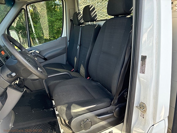 Mercedes-Benz Sprinter 208 15 of 28