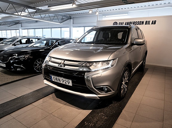 Mitsubishi Outlander 2 of 5