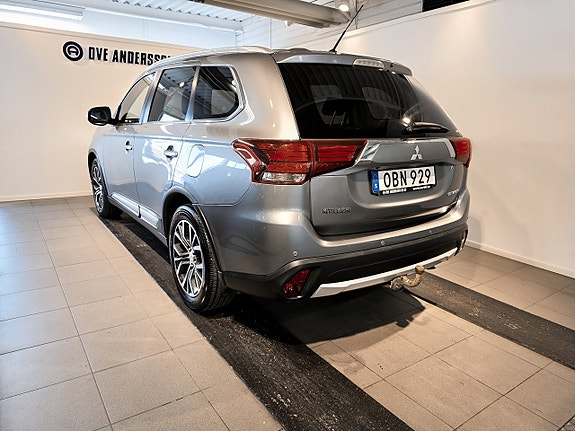 Mitsubishi Outlander 3 of 5