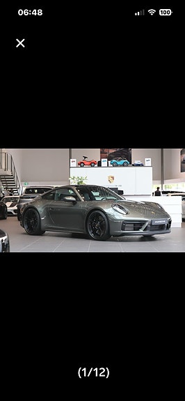 Porsche 911 Carrera GTS 2 of 5