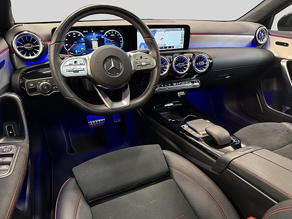 Mercedes-Benz A250 e 11 of 28