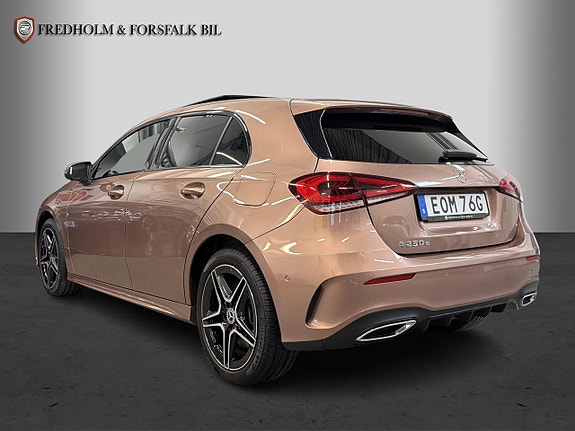 Mercedes-Benz A250 e 3 of 5