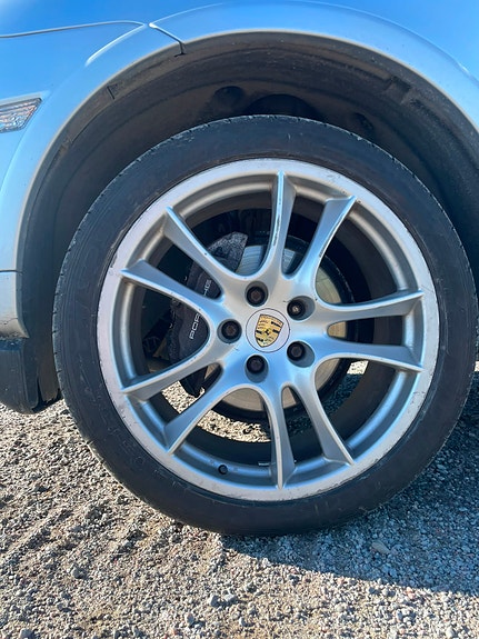 Porsche Cayenne 9 of 11