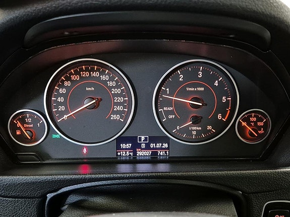 BMW 335d 13 of 17