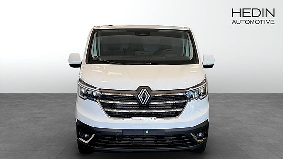 Renault Trafic 8 of 12