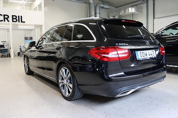 Mercedes-Benz C350 4 of 5