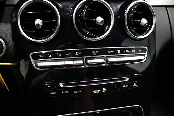 Mercedes-Benz C350 15 of 24