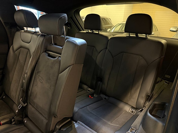 Audi Q7 11 of 17