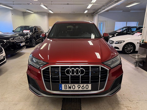Audi Q7 6 of 17