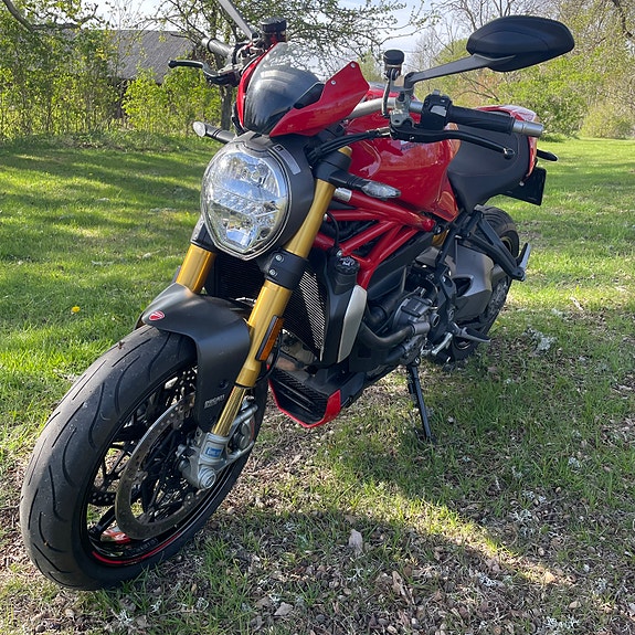 Ducati Monster 1200 S 5 of 5