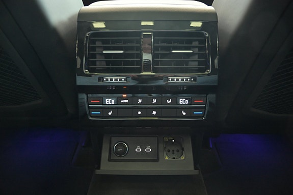 Volkswagen Touareg 29 of 30