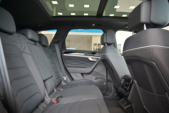 Volkswagen Touareg 28 of 30