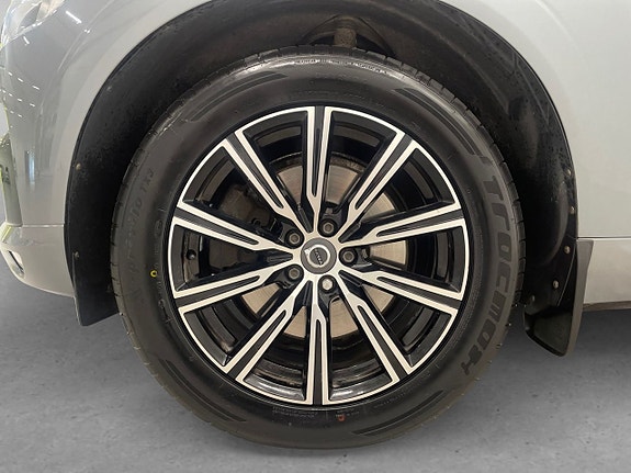 Volvo XC60 8 of 23
