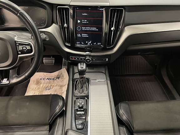 Volvo XC60 11 of 23