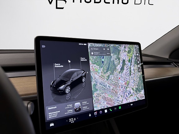Tesla Model Y 17 of 19