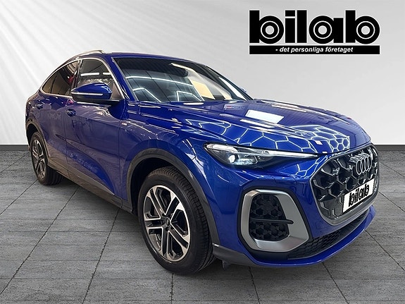 Audi Q5 2 of 5