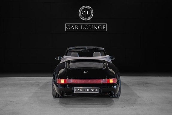 Porsche 911 4 of 5