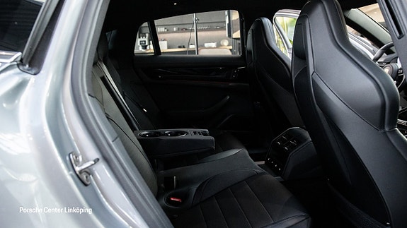 Porsche Panamera 4 22 of 23
