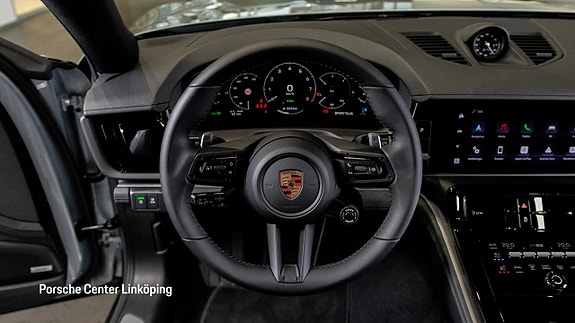 Porsche Panamera 4 12 of 25