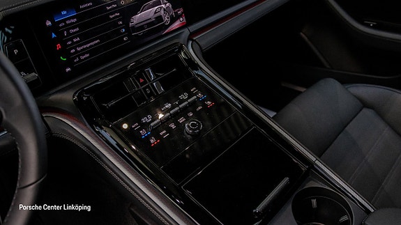 Porsche Panamera 4 12 of 23