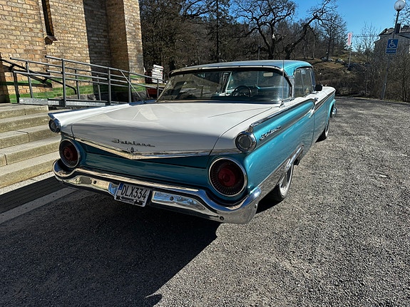 Ford Fairlane 2 of 5