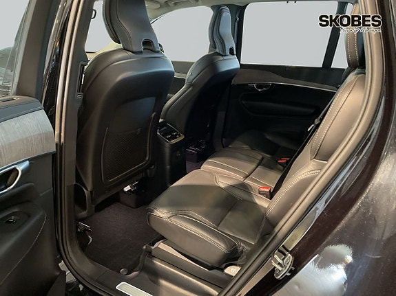Volvo XC90 10 of 20