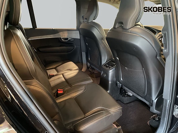 Volvo XC90 11 of 20