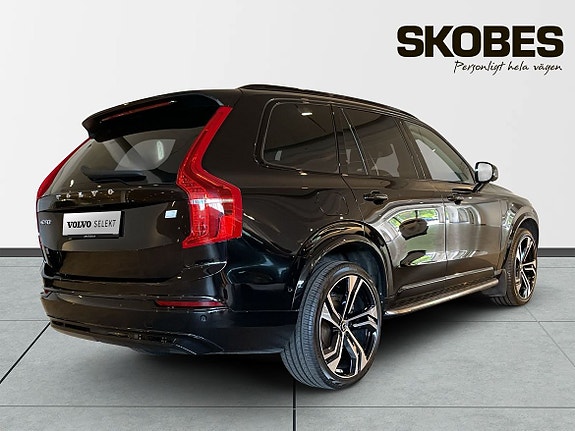 Volvo XC90 8 of 20
