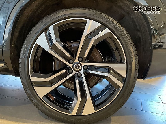Volvo XC90 18 of 20