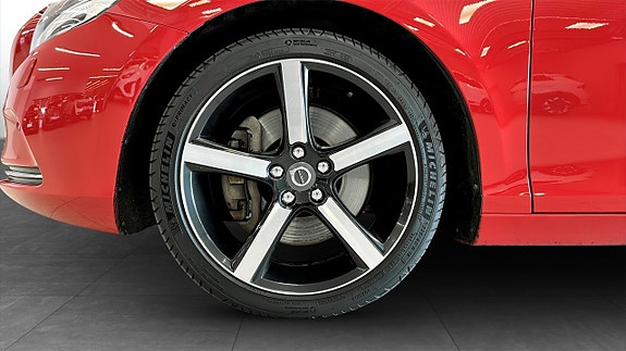Volvo V40 9 of 9