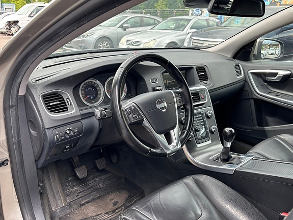 Volvo V60 5 of 8