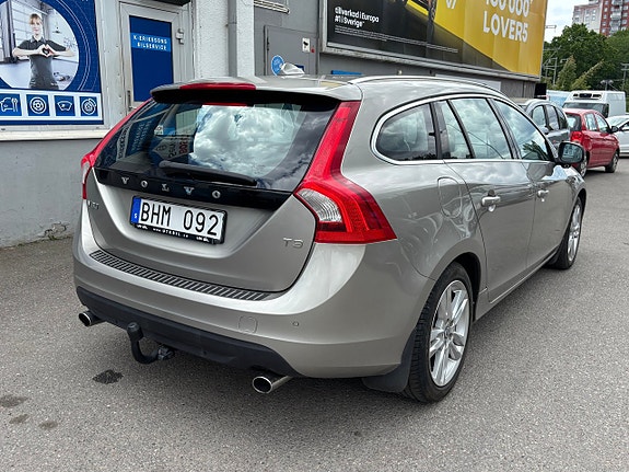 Volvo V60 4 of 8