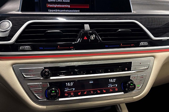 BMW 740Le 24 of 29