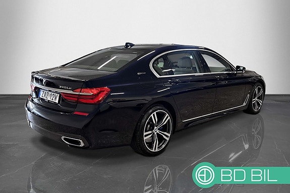 BMW 740Le 4 of 5