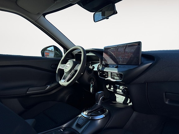 Nissan Juke 9 of 17