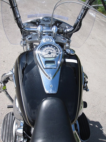 Kawasaki Vulcan 1700 Classic Tourer 4 of 8