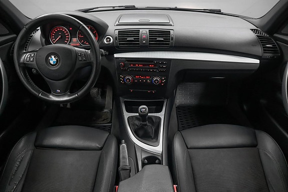 BMW 120d 2 of 5