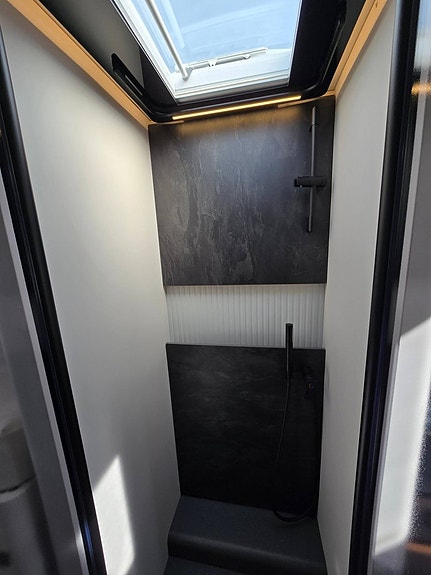 Hymer B-MC I 680 Facelift 13 of 13